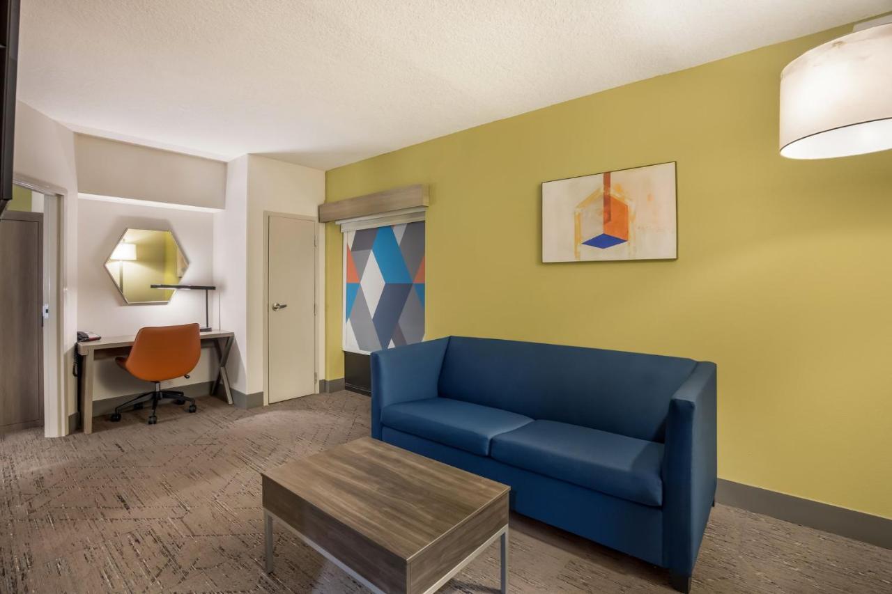 Holiday Inn Express Hotel & Suites Perry, An Ihg Hotel Exterior foto