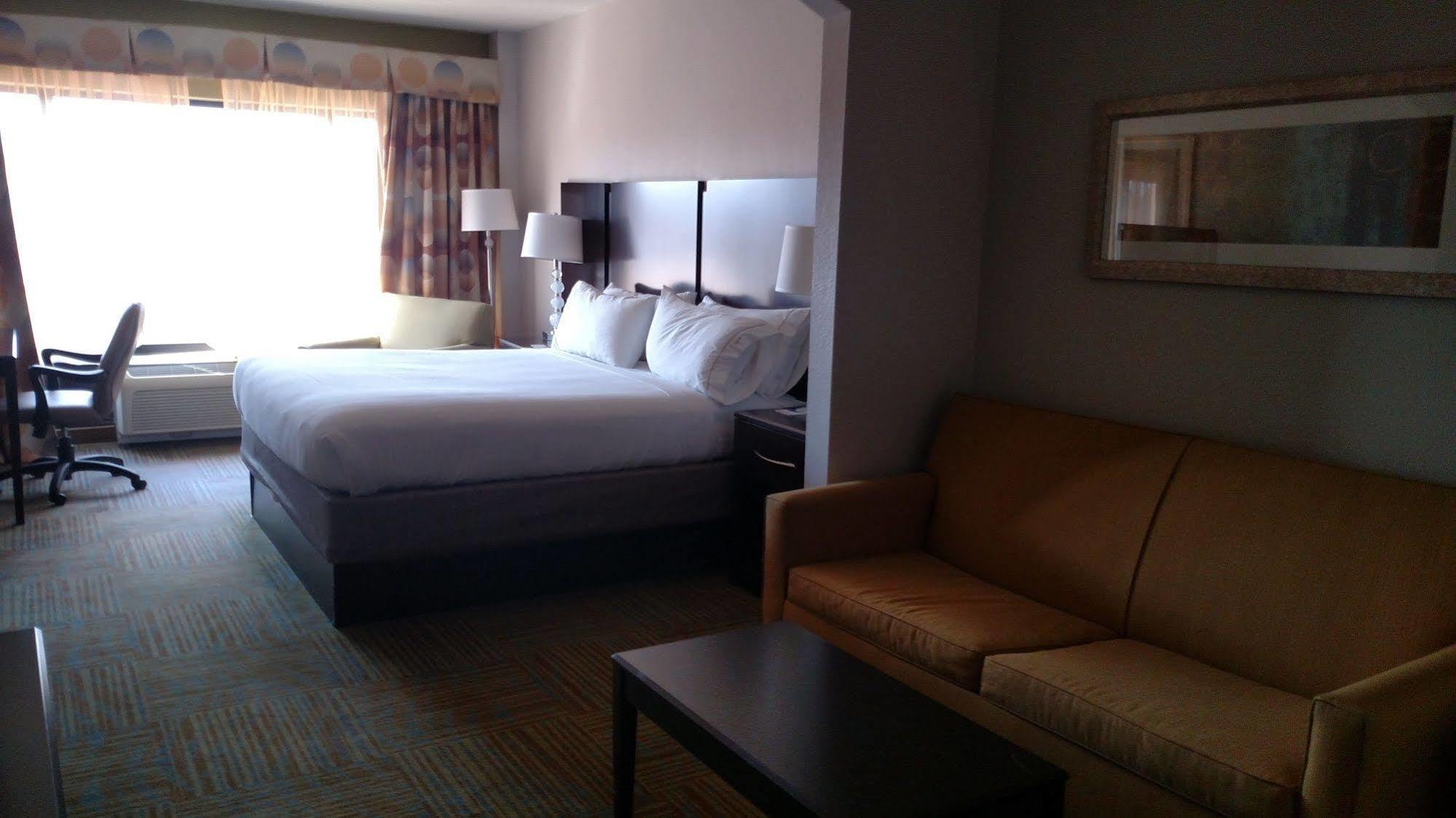 Holiday Inn Express Hotel & Suites Perry, An Ihg Hotel Exterior foto